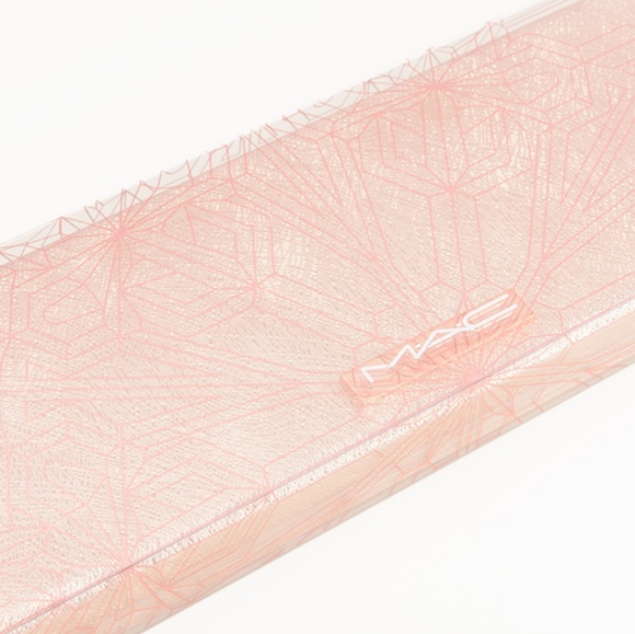 MAC SNOW BALL MINI LIPSTICK SET OF 12 IN VAULT - Picture 2 of 6